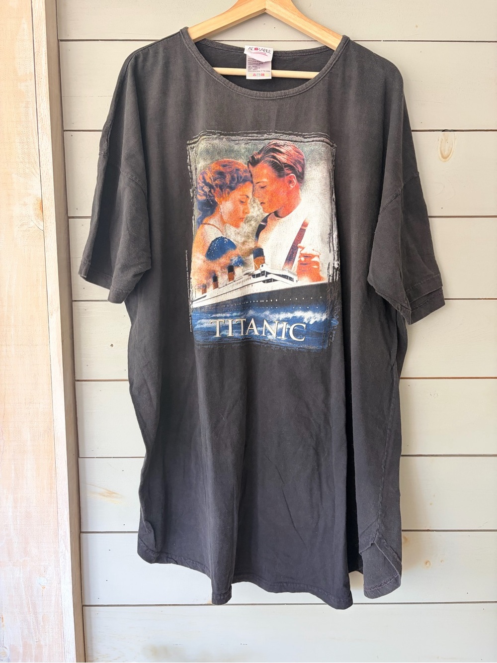 Vintage Titanic Graphic Sleep Shirt - XXL
